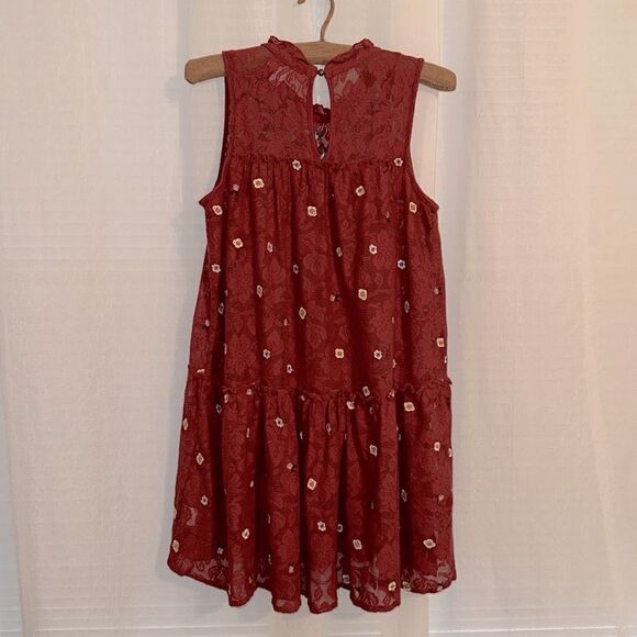 Francesca’s S mi ami Burgundy Sleeveless Lace Embroidered Tiered Prairie Dress - Picture 3 of 14